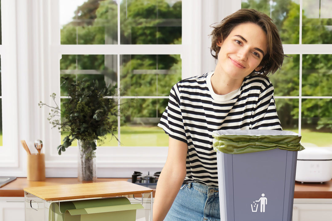 Trash Bag Holder Dispenser with Lid